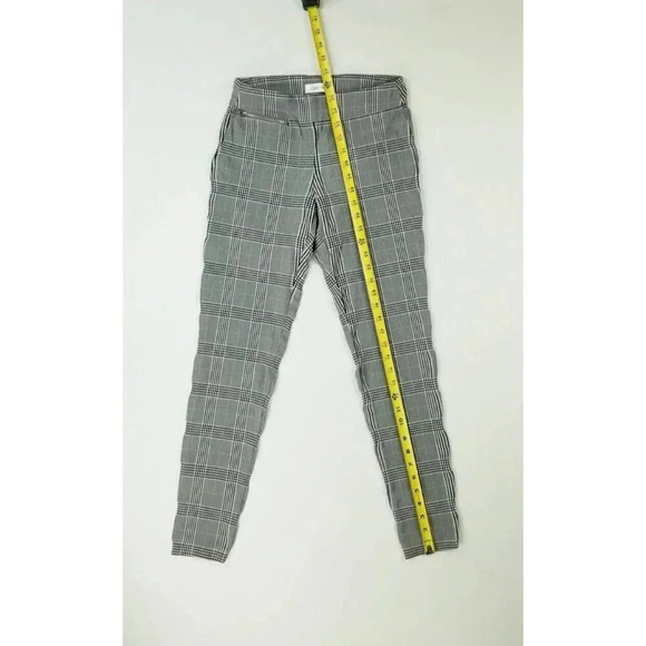 Calvin Klein Size XS Gray Paid Stretch Pull Up Zip Pocket 28 Inch Inseam Pants - Picture 11 of 12